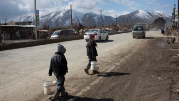 Afghanistan: Displaced children face higher risk of child labour and marriage