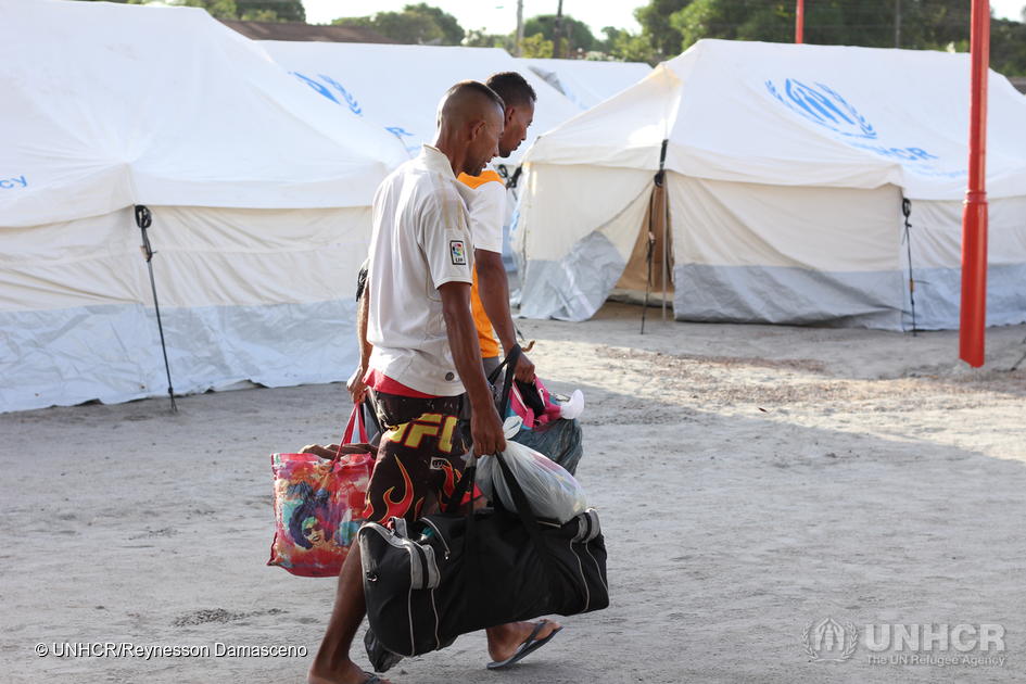 Venezuelans arrive to be registered at a newly opened reception site, Nova Canaã in Boa Vista, in partnership with the Federal Government, Brazilian Army and Boa Vista Municipality in late-April 2018. Sixty-five UNHCR tents were set up to welcome the 339 people the shelter received on the first day. ©UNHCR